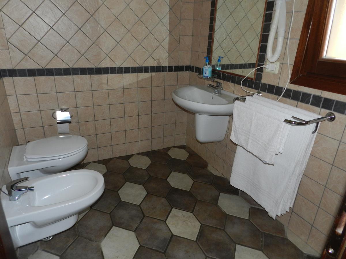 Hotel Minnia Budoni Dış mekan fotoğraf