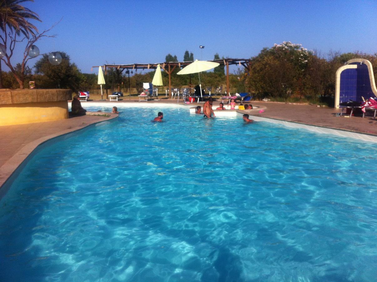 Hotel Minnia Budoni Dış mekan fotoğraf
