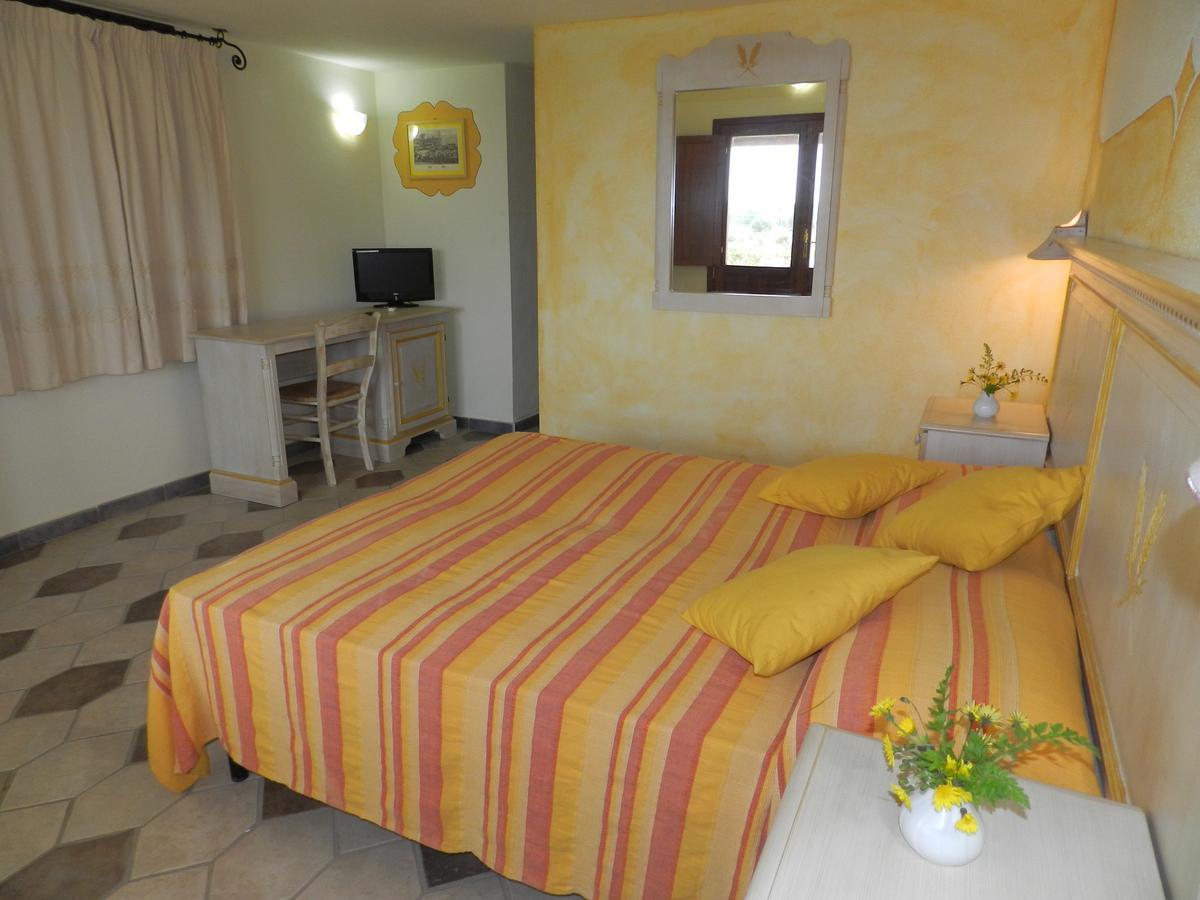Hotel Minnia Budoni Dış mekan fotoğraf